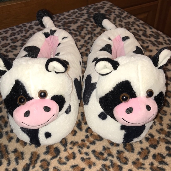 womens cow slippers